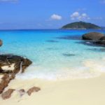 Пляжи и жилье на Симиланских островах