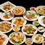 Какие блюда тайцы обязательно пробуют в Китае..